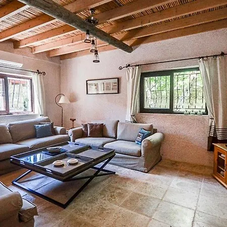 Sleeps 4 Pool Air Con Wifi * Bitez